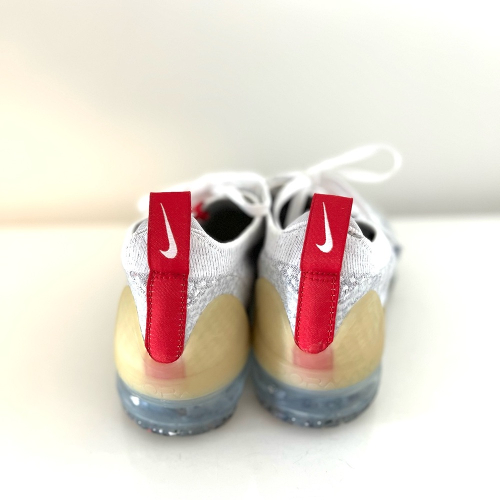 Nike Air VaporMax sneakers - Picture 8 of 10